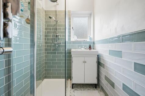 Shower and vanity unit.jpg