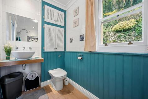 Bathroom - WC and sink.jpg