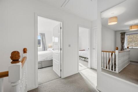 First floor landing.jpg