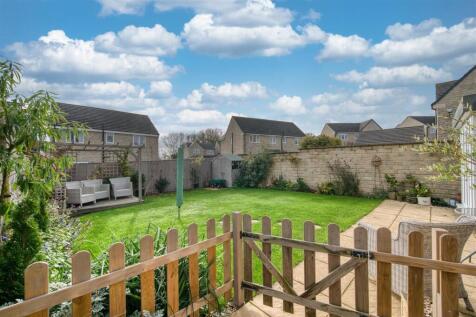 Rear garden from side gate.jpg