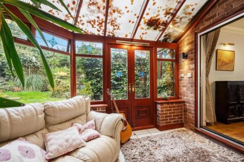 Conservatory to garden.jpg