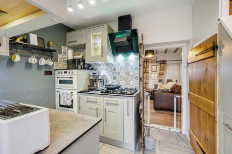 Kitchen towards Sitting Room.jpg