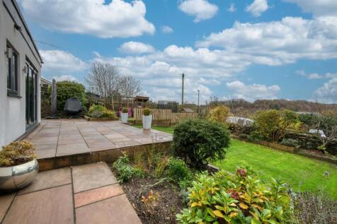 Front Garden from gate.jpg