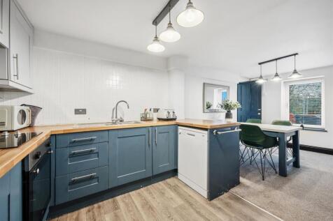 Kitchen to Dining Area.jpg