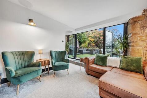 Sitting Room to Garden Terrace.jpg