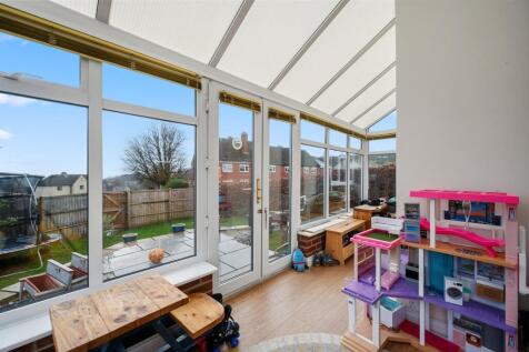 Conservatory to front garden.jpg