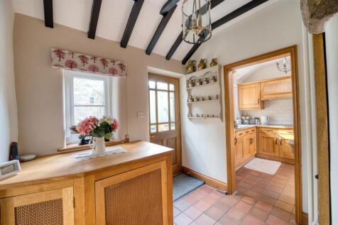 Inner Hallway towards garden.jpg