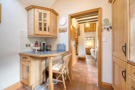 Kitchen towards Dining Room.jpg