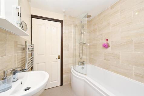 Bathroom - bath and sink.jpg