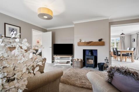 Lounge - fireplace.jpg