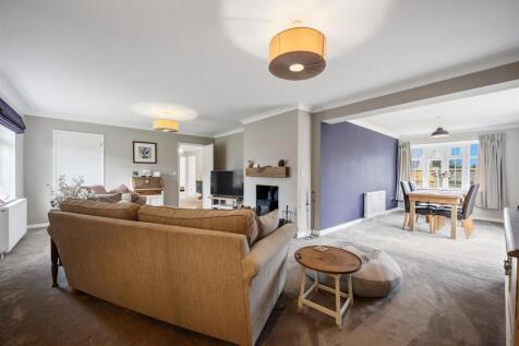 Lounge to Dining Area.jpg