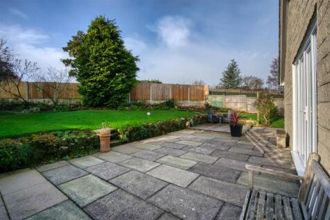Rear Garden - dining patio.jpg