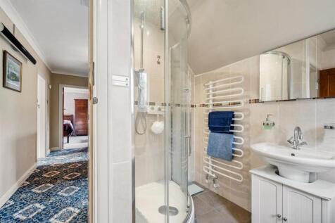 Bathroom - shower.jpg