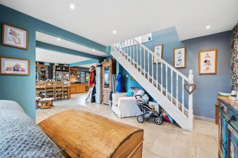 Staircase to first floor.jpg