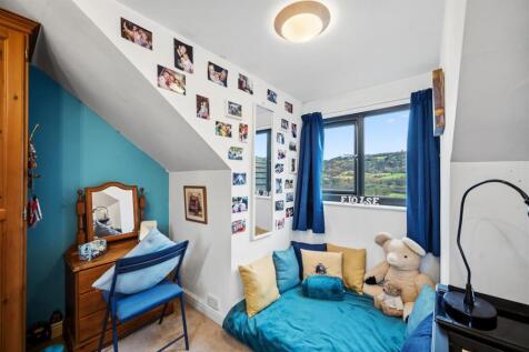 Bedroom Three bay window.jpg