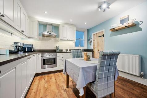 Breakfast Kitchen - oven.jpg