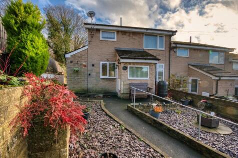 Front of the home and front garden.jpg