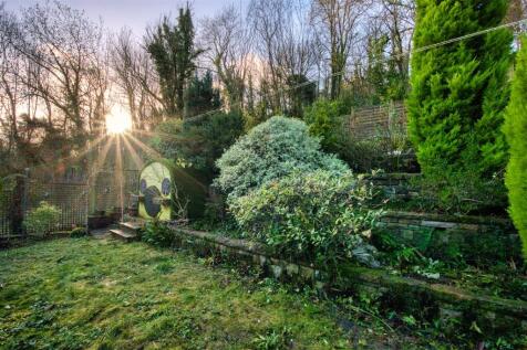 Rear Garden - lawn and flower beds.jpg