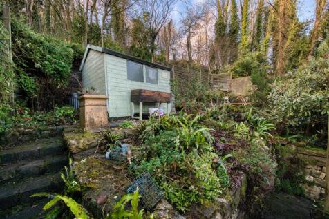 Upper garden - shed.jpg