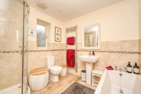 Bathroom.jpg