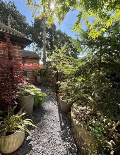 76 The Common Back Garden 3.jpg