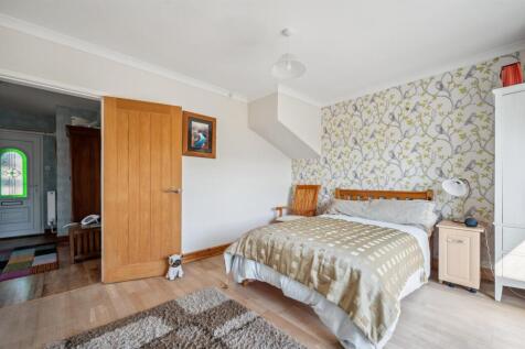 Bedroom One to entrance hallway.jpg