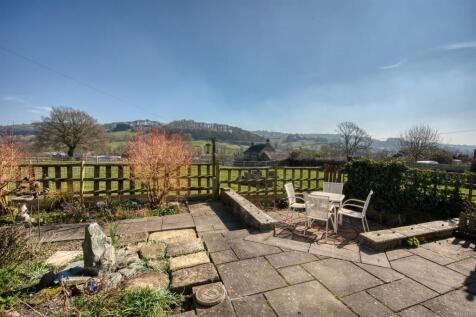 Rear Garden and countryside.jpg