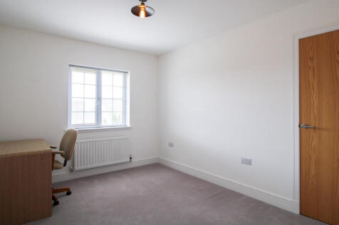 Bedroom 5 / Study