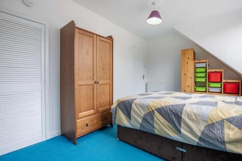 Bedroom1Angle2