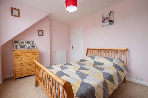 Bedroom2Angle2