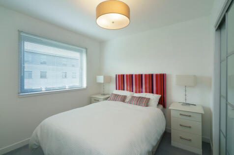 8. Bedroom 1 angl...