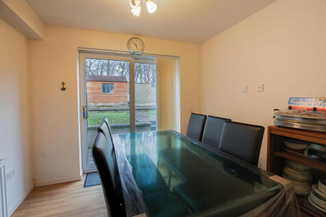 DiningRoom