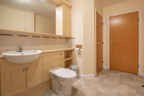 BathroomAngle2