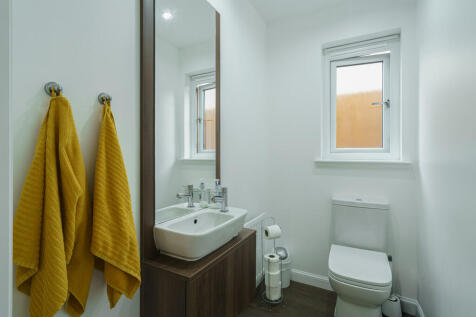17. Downstairs wc