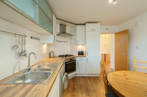 3. Kitchen angle ...