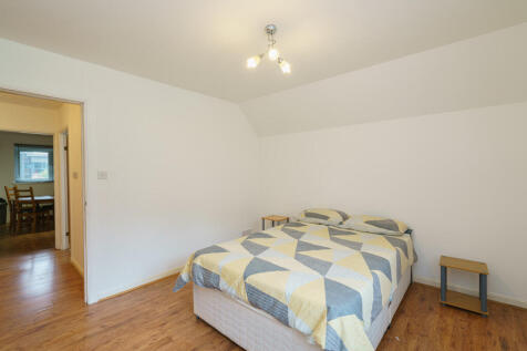 5. Bedroom 1 angl...