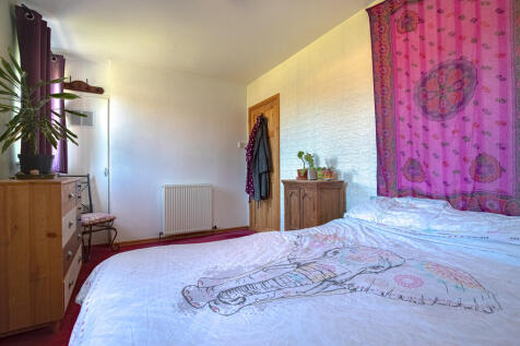 MasterBedroomAngl...