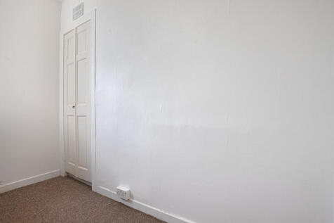 BedroomAngle1