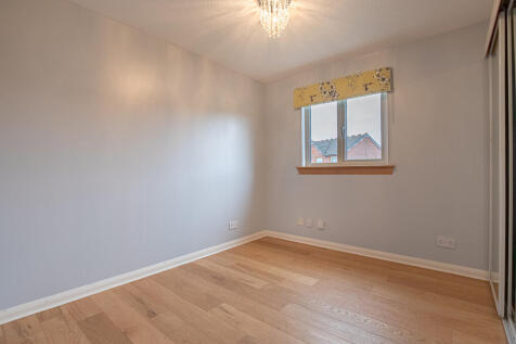 Bedroom2Angle1
