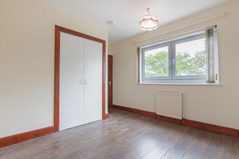 Bedroom2Angle2