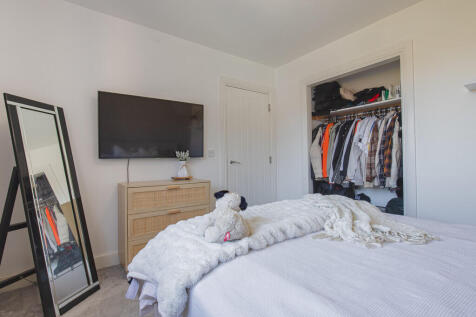 BedroomAngle2