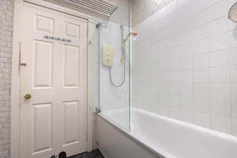BathroomAngle2