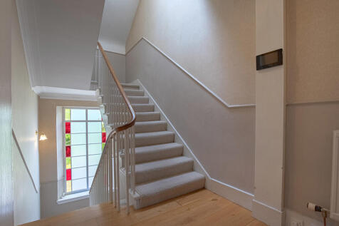 StairsToTopFloor