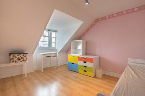 KidsBedroomAngle1