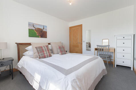 Bedroom1Angle2