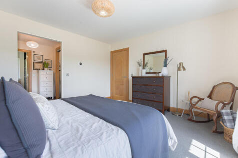 MasterBedroomAngl...