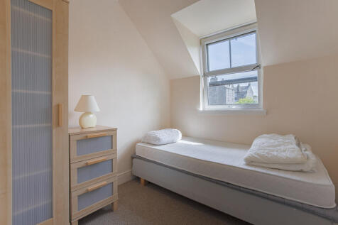 Bedroom1Angle1