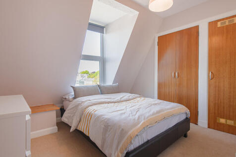 BedroomAngle1