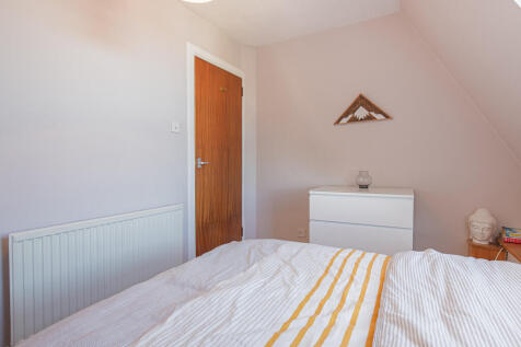 BedroomAngle2