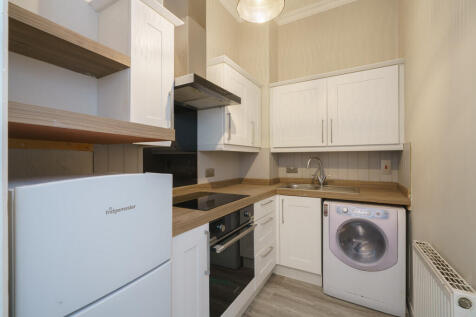 4. Kitchen 